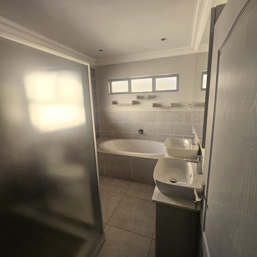 To Let 3 Bedroom Property for Rent in Boschdal North West